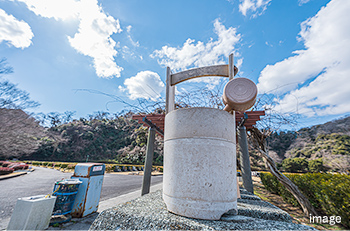 手ぶらで気軽にお参りできる設備があると助かります